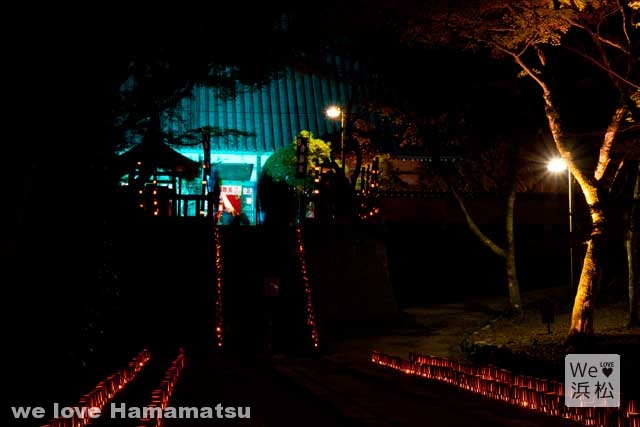 香積寺のライトアップ